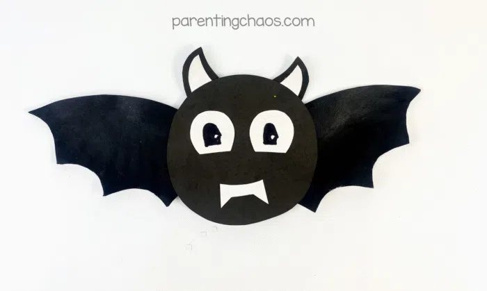 Bat paper plate craft.
